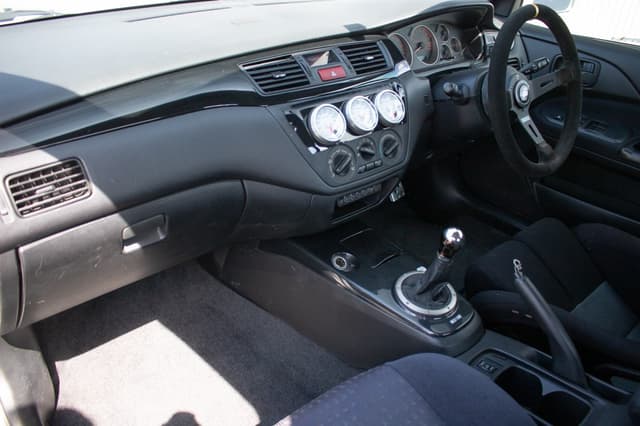 2006 Mitsubishi Lancer Evolution JDM car for sale — photo 24 of 25