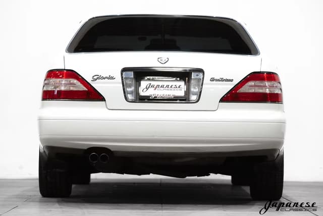 1998 Nissan Gloria JDM car for sale — photo 7 of 25