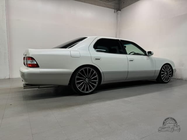 1995 Toyota Celsior JDM car for sale — photo 21 of 25