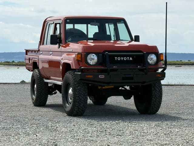 2001 Toyota Land Cruiser JDM car for sale — photo 12 of 25