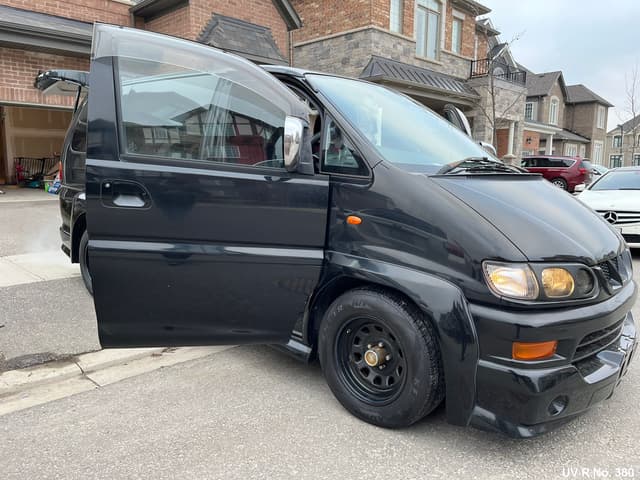 1998 Mitsubishi Delica JDM car for sale — photo 24 of 25