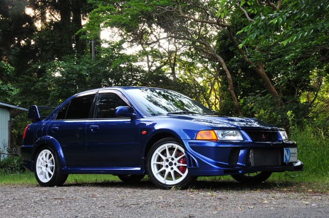 2000 Mitsubishi Lancer Evolution JDM car for sale — photo 9 of 23