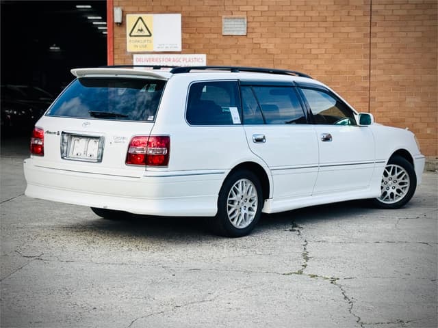 2003 Toyota Crown JDM car for sale — photo 9 of 25