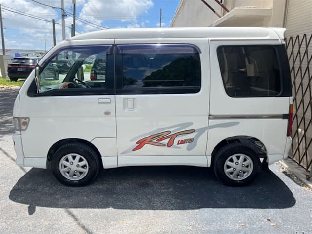 1998 Daihatsu Atrai JDM car for sale — photo 4 of 17
