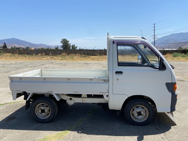 1994 Daihatsu Hijet JDM car for sale — photo 9 of 24