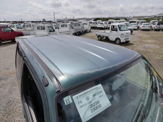 2001 Suzuki Jimny JDM car for sale — photo 14 of 25