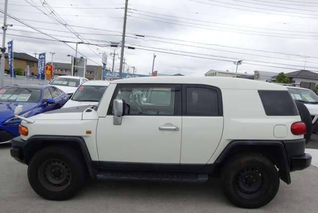 2011 Toyota Fj Cruiser JDM car for sale — photo 7 of 25