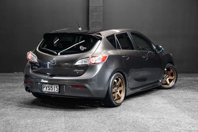 2009 Mazda Axela JDM car for sale — photo 10 of 16