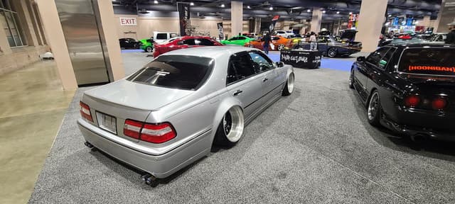 1996 Nissan Cima JDM car for sale — photo 9 of 25