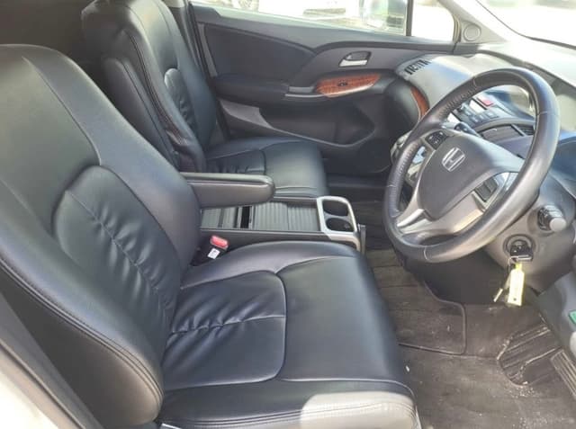 2010 Honda Odyssey JDM car for sale — photo 8 of 16