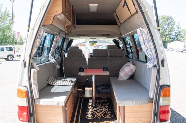 2001 Toyota Grand Hiace JDM car for sale — photo 10 of 15