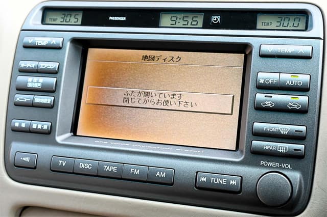 1999 Toyota Crown JDM car for sale — photo 21 of 22