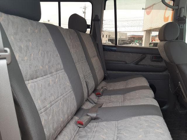 1995 Toyota Land Cruiser JDM car for sale — photo 19 of 25
