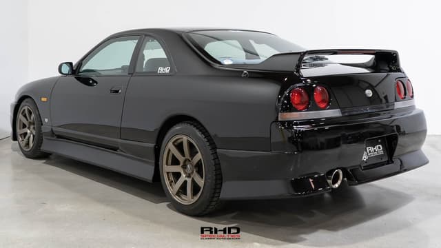 1996 Nissan Skyline JDM car for sale — photo 5 of 24