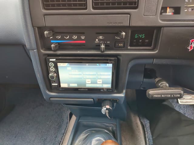 1995 Toyota Hilux JDM car for sale — photo 12 of 13
