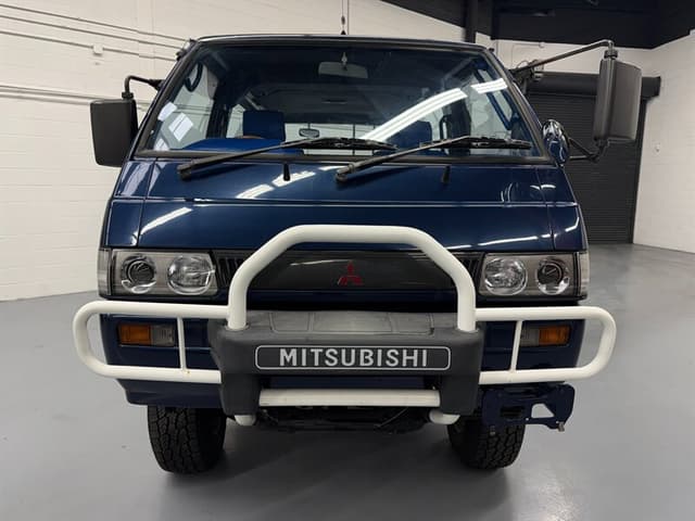 1993 Mitsubishi Delica JDM car for sale — photo 5 of 25