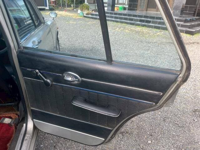 1971 Nissan Skyline JDM car for sale — photo 11 of 18