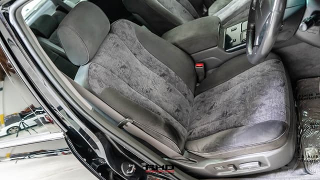 2001 Toyota Crown JDM car for sale — photo 11 of 25