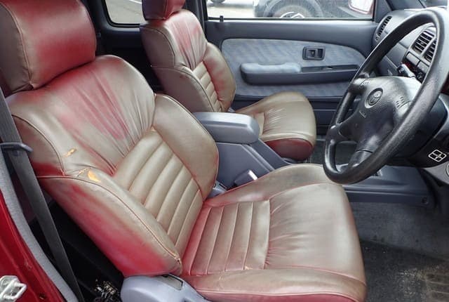2001 Toyota Hilux JDM car for sale — photo 17 of 25