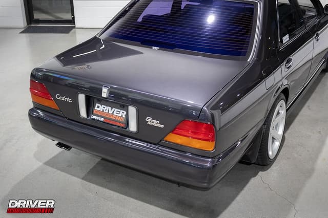 1993 Nissan Cedric JDM car for sale — photo 23 of 25