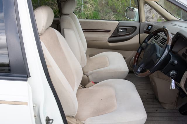 2001 Nissan Presage JDM car for sale — photo 10 of 15