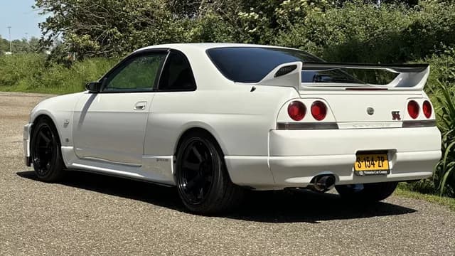 1997 Nissan Skyline JDM car for sale — photo 7 of 25