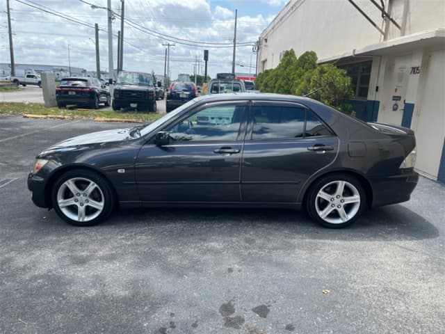 1999 Toyota Altezza JDM car for sale — photo 4 of 17