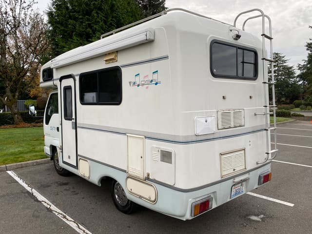 1996 Isuzu Elf JDM car for sale — photo 6 of 25