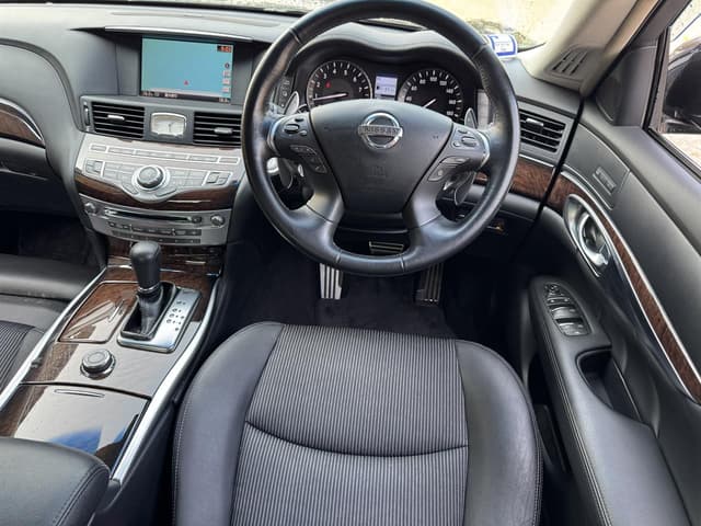 2010 Nissan Fuga JDM car for sale — photo 10 of 20