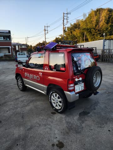 1995 Mitsubishi Pajero JDM car for sale — photo 4 of 10