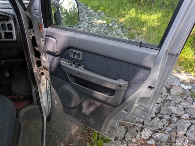 2001 Daihatsu Atrai JDM car for sale — photo 11 of 22
