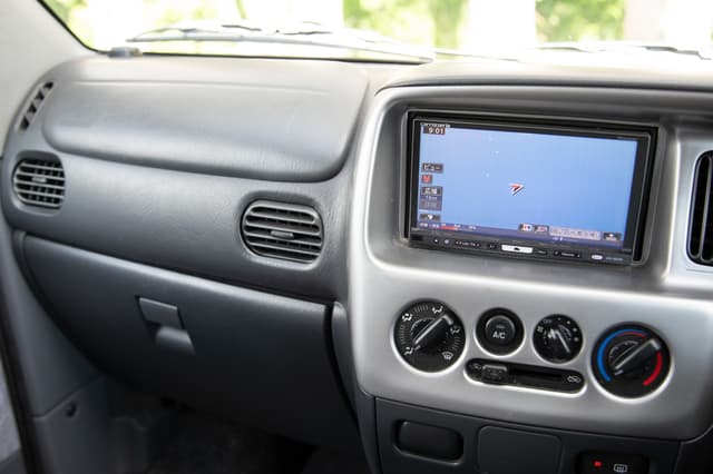 2001 Daihatsu Atrai JDM car for sale — photo 13 of 15