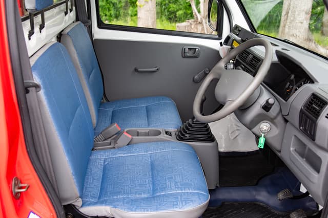 2000 Mitsubishi Minicab JDM car for sale — photo 11 of 15