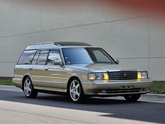 1994 Toyota Crown JDM car for sale — photo 12 of 25