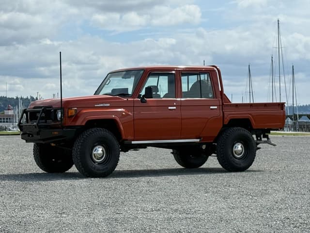2001 Toyota Land Cruiser JDM car for sale — photo 22 of 25