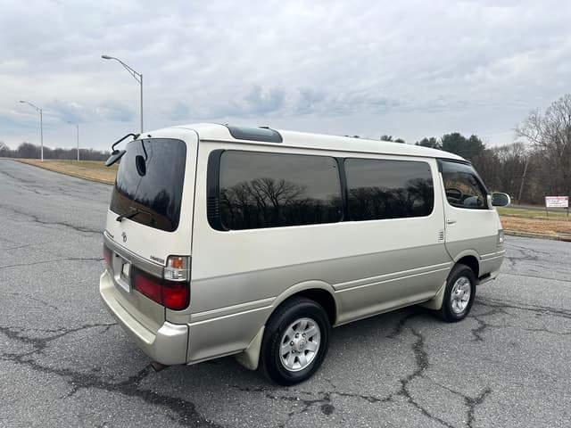1999 Toyota HiAce JDM car for sale — photo 7 of 20