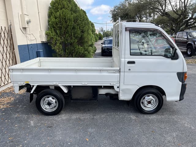 1996 Daihatsu Hijet JDM car for sale — photo 9 of 17