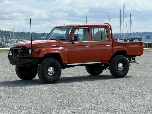 2001 Toyota Land Cruiser JDM car for sale — photo 21 of 25