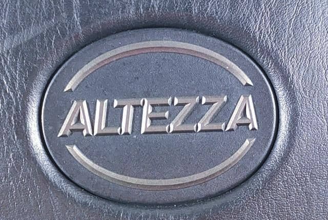 2002 Toyota Altezza JDM car for sale — photo 18 of 24
