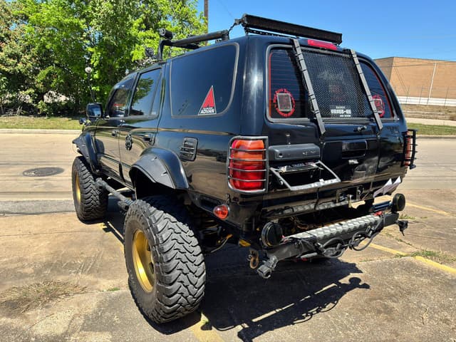 1996 Toyota Hilux JDM car for sale — photo 6 of 17