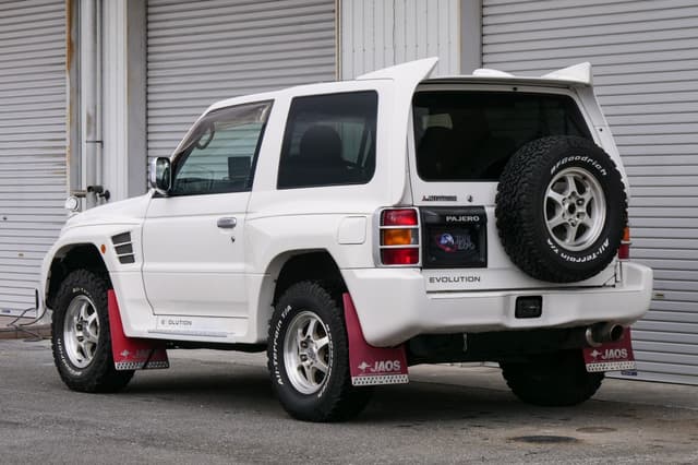 1997 Mitsubishi Pajero JDM car for sale — photo 6 of 25