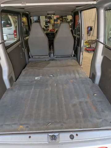 2001 Mitsubishi Minicab JDM car for sale — photo 14 of 23