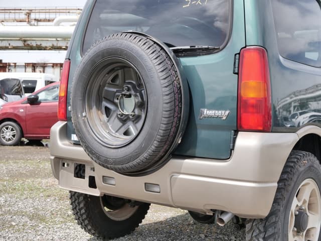 2001 Suzuki Jimny JDM car for sale — photo 18 of 25