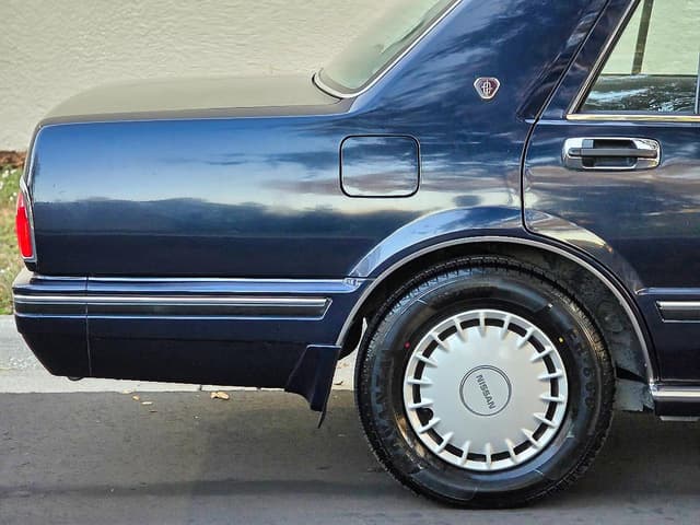 1999 Nissan Cedric JDM car for sale — photo 7 of 25