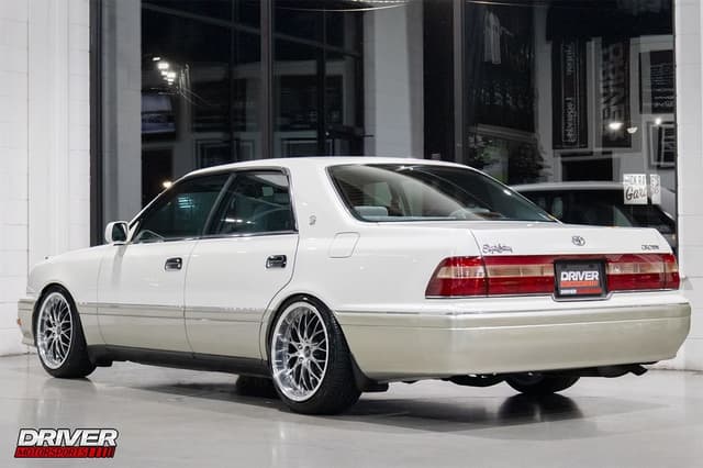 1997 Toyota Crown JDM car for sale — photo 8 of 25