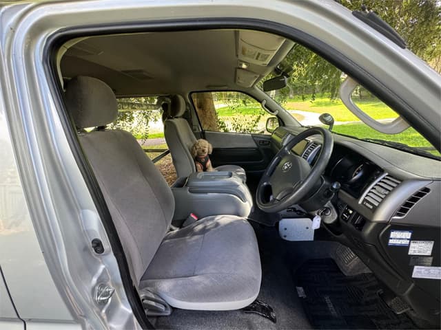 2007 Toyota HiAce JDM car for sale — photo 19 of 25