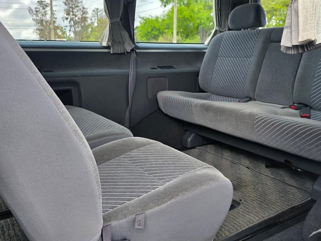 1996 Toyota Granvia JDM car for sale — photo 20 of 23