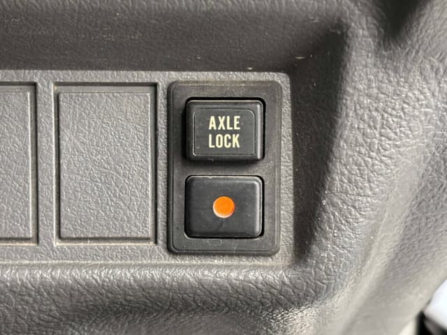1997 Suzuki Carry JDM car for sale — photo 12 of 25
