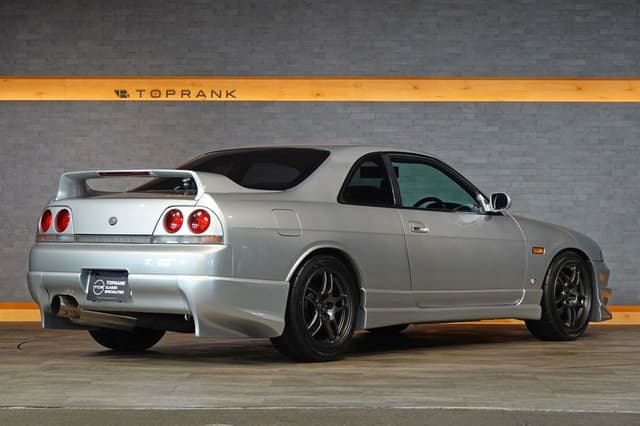 1995 Nissan Skyline JDM car for sale — photo 2 of 25