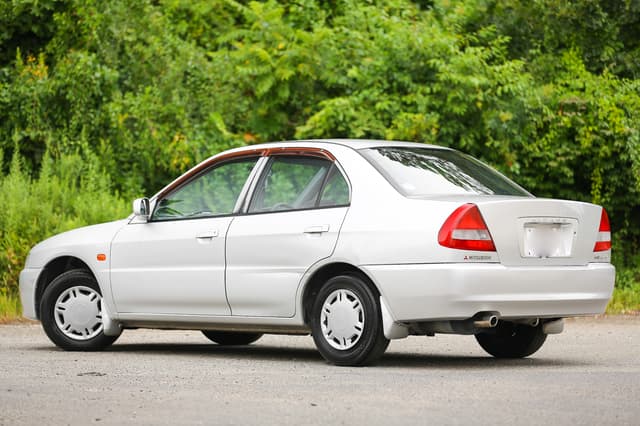 1996 Mitsubishi Mirage JDM car for sale — photo 8 of 25